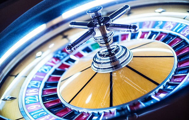 Live dealer at bet138 slot Lucky Neko table with multi-camera view